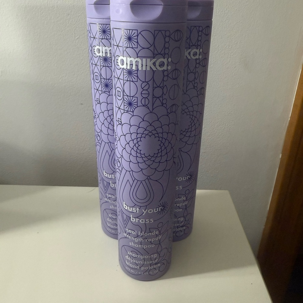 Amika Bust Your Brass Cool Blonde Shampoo